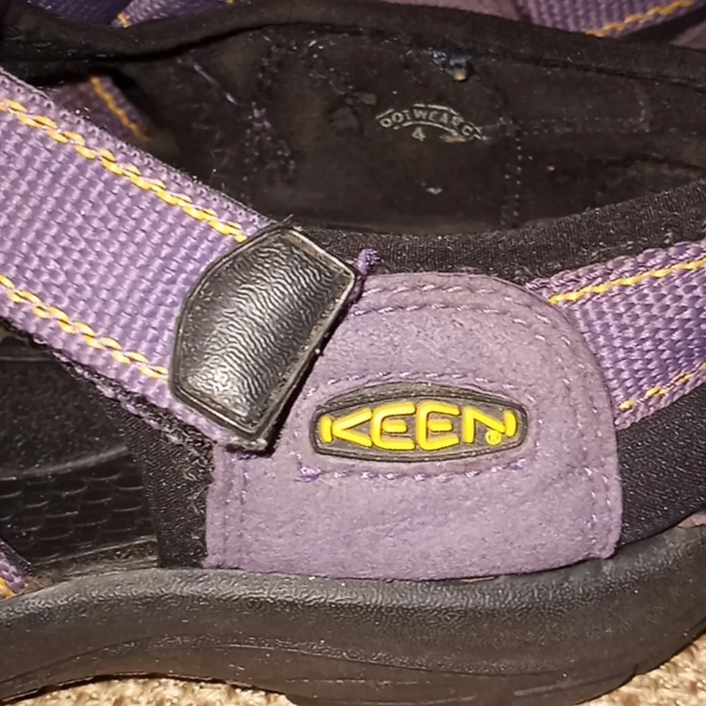Keen Kids Waterproof Outdoor Newport Sandals Shoes Purple/Yellow Size 4